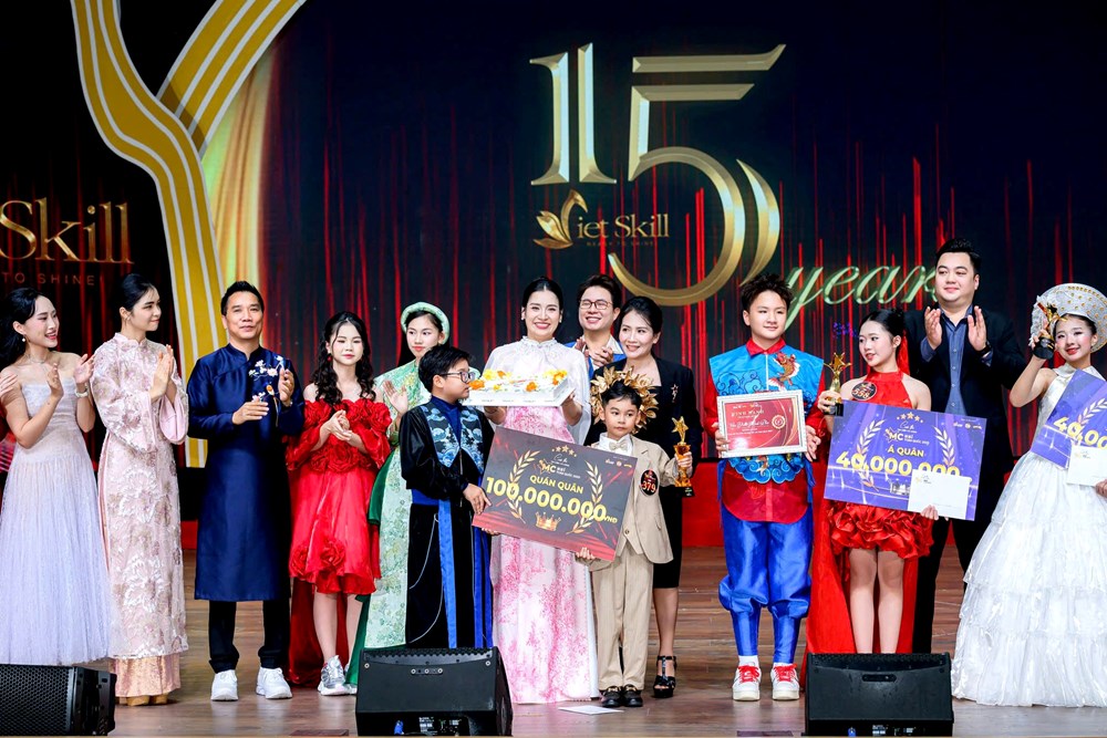 Hào khí dân tộc bừng sáng trong đêm chung kết MC Nhí toàn quốc 2025 - ảnh 3