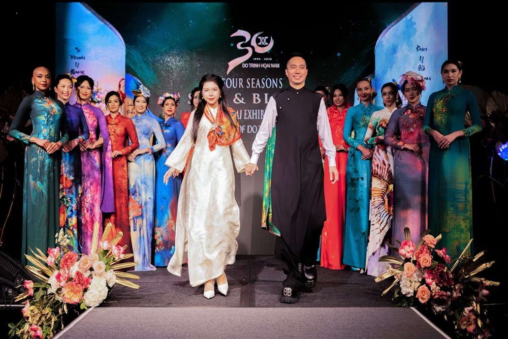 BST Áo dài “Tinh hoa lụa Việt” tỏa sáng tại Taste of Vietnam x VNARP 10 Years - ảnh 1