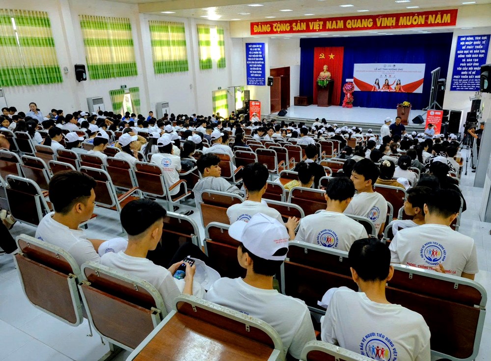 Vẻ đẹp tri thức đồng hành cùng trách nhiệm vì sức khỏe cộng đồng - ảnh 2