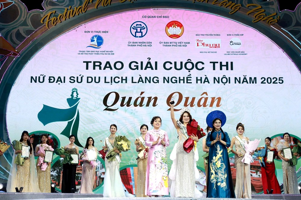 Model Nguyễn Hoàng Mai Linh nổi bật trong bộ sưu tập “Hương sắc Việt Nam” - ảnh 4