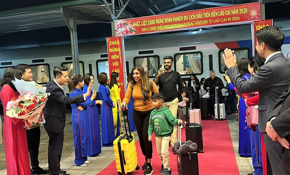 Chuyến tàu mở nhịp cho một năm du lịch khởi sắc - ảnh 1