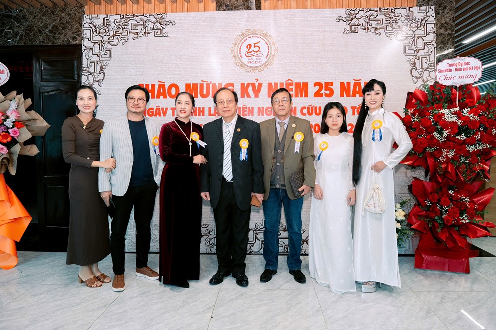 Một người trẻ lặng lẽ gìn giữ tinh hoa nghệ thuật truyền thống - ảnh 3