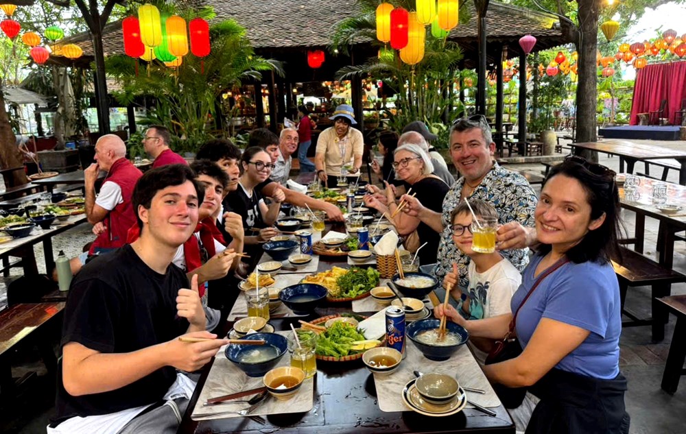 Đón đầu dòng khách cao cấp và định vị thương hiệu quốc gia - ảnh 3