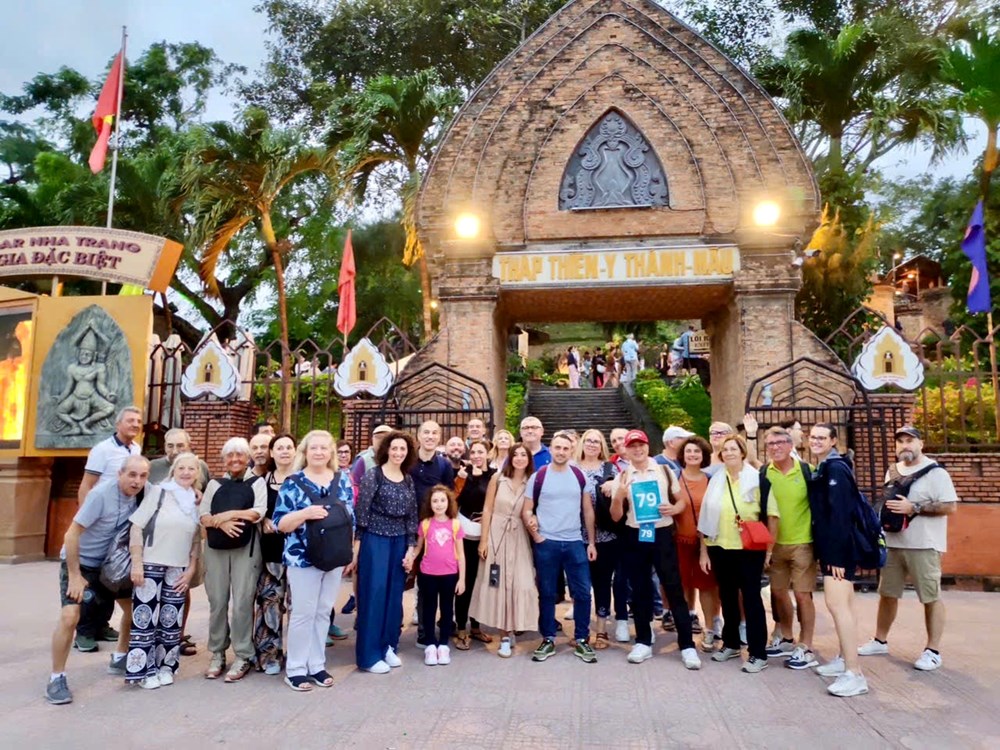 Đón đầu dòng khách cao cấp và định vị thương hiệu quốc gia - ảnh 2