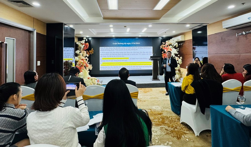 Kiến tạo không gian quảng cáo văn minh - ảnh 3