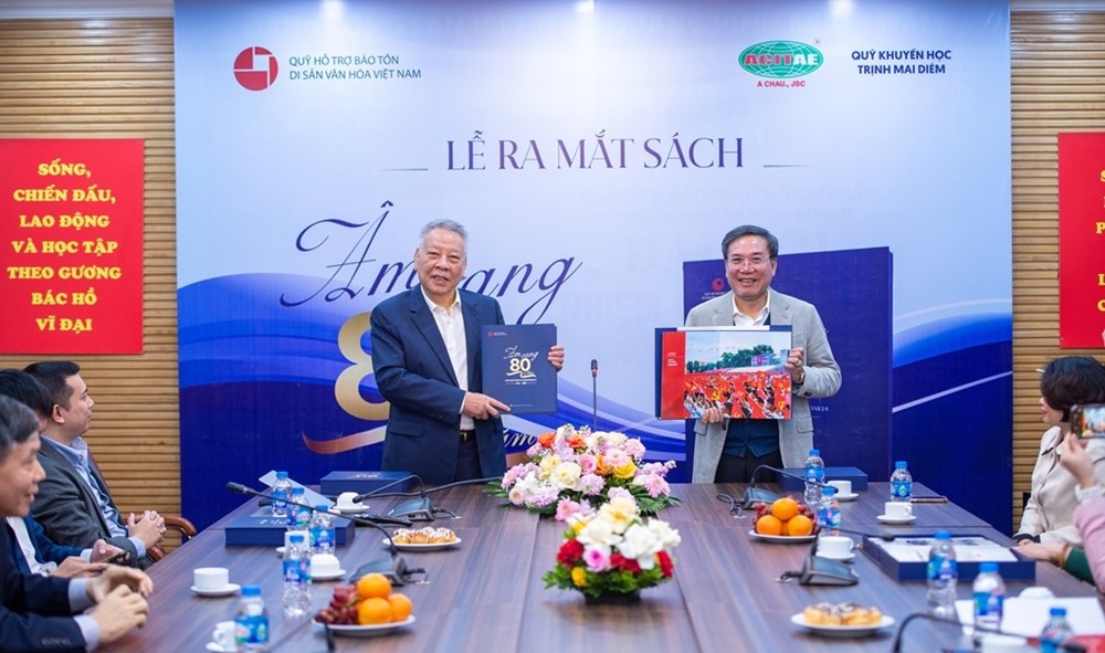 Ra mắt cuốn sách ảnh “Âm vang 80 năm Cách mạng Tháng Tám và Quốc khánh 2.9” - ảnh 2