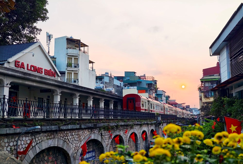 Đoàn tàu “Chở mùa Xuân về” mở hành trình di sản Thăng Long - Kinh Bắc - ảnh 5