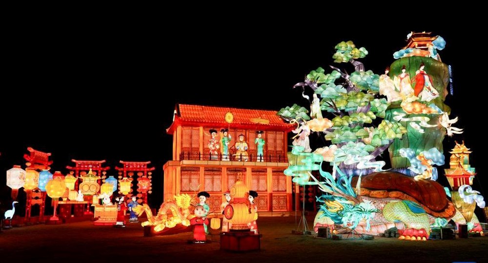 Không gian di sản bừng sáng tại Công viên Viên Minh Nguyên - ảnh 4