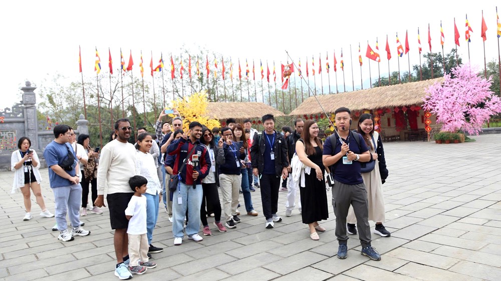 Cả nước ước đón và phục vụ 14 triệu lượt khách dịp Tết Bính Ngọ 2026 - ảnh 4