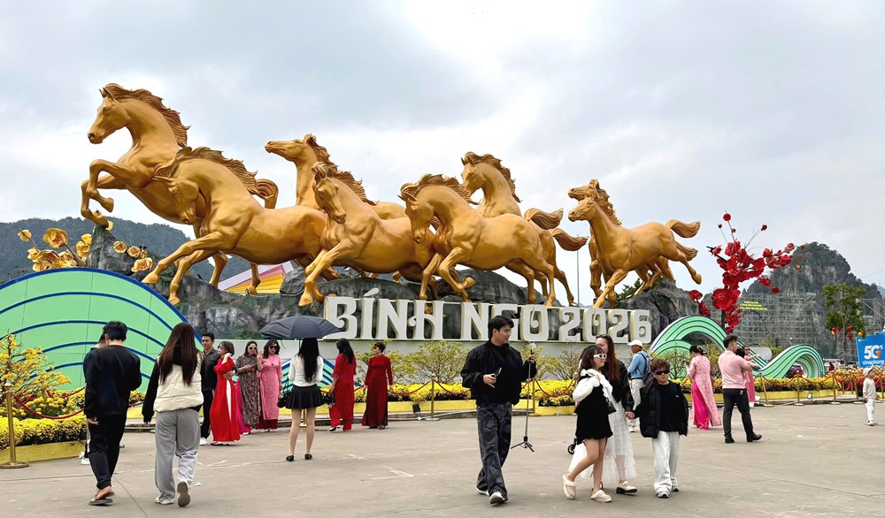 Cả nước ước đón và phục vụ 14 triệu lượt khách dịp Tết Bính Ngọ 2026 - ảnh 7