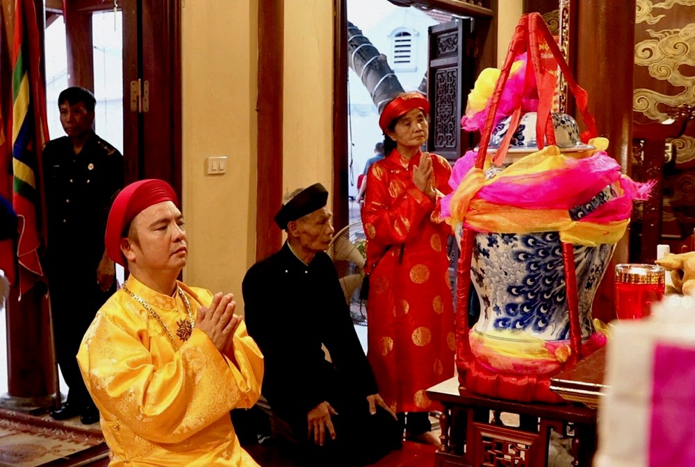 Linh thiêng lễ rước nước đền Rừng - ảnh 3