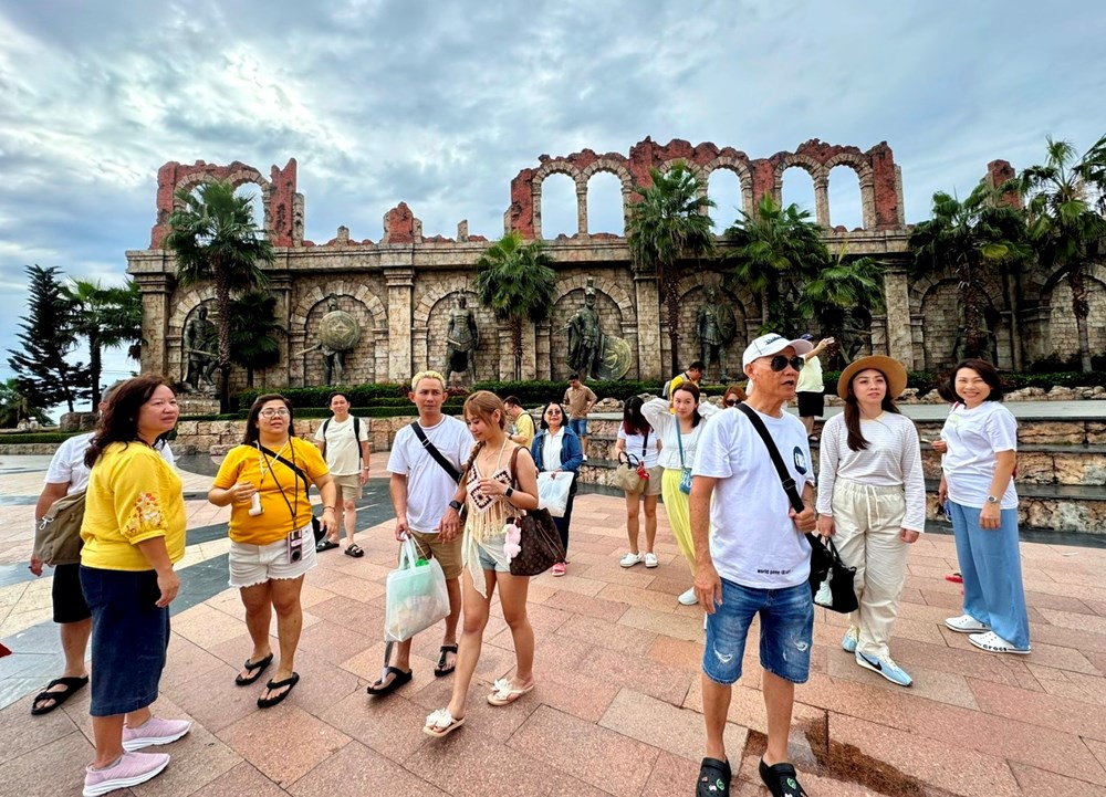 Khách quốc tế đến Việt Nam tăng mạnh đầu năm 2026 - ảnh 1