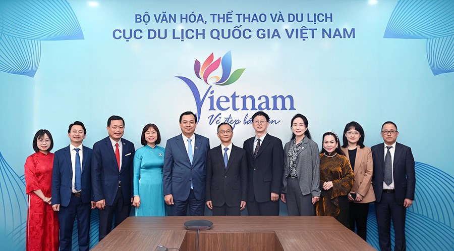 Đẩy mạnh trao đổi khách giữa Việt Nam và Trùng Khánh (Trung Quốc) - ảnh 4