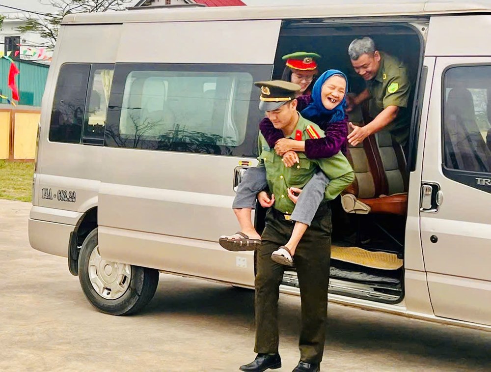 Quảng Ninh: Hơn một triệu cử tri nô nức trong Ngày hội non sông - ảnh 13