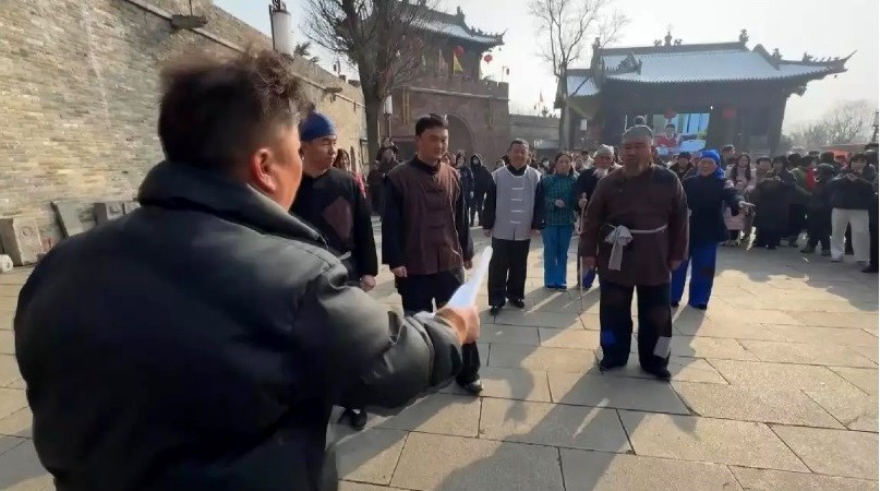 Làng cổ 600 năm tuổi ở Trung Quốc đổi đời nhờ phim ngắn - ảnh 2