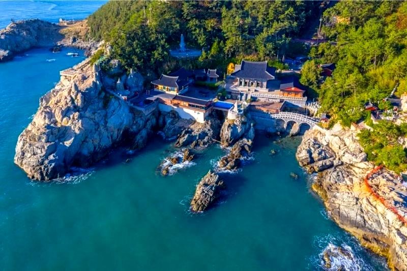 Ngôi chùa bên biển và câu chuyện phía sau những khung hình “triệu like” - ảnh 3