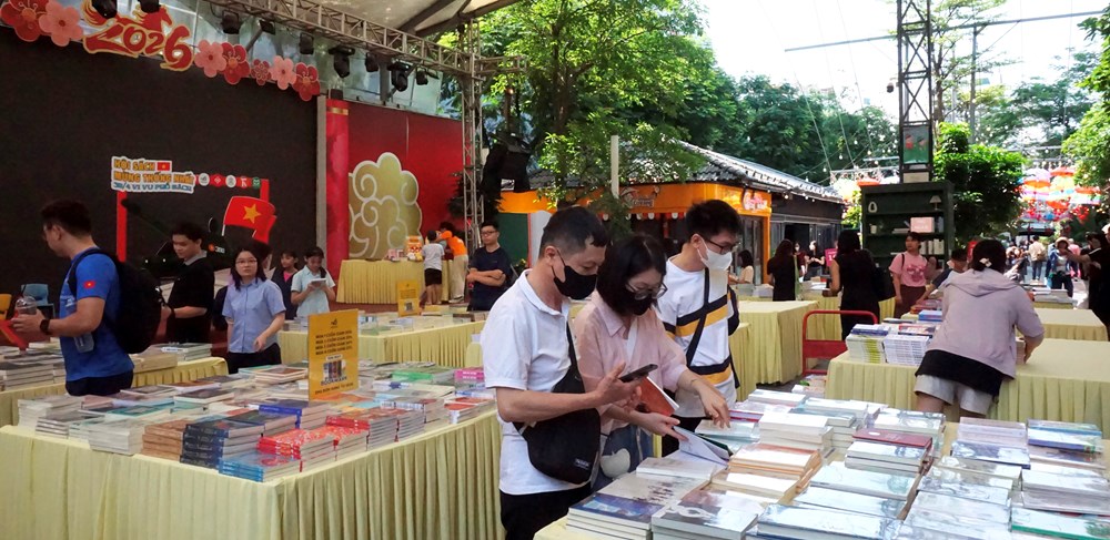 Hội sách Mừng Thống Nhất - Điểm hẹn tri thức dịp 30.4 - 1.5 - ảnh 1