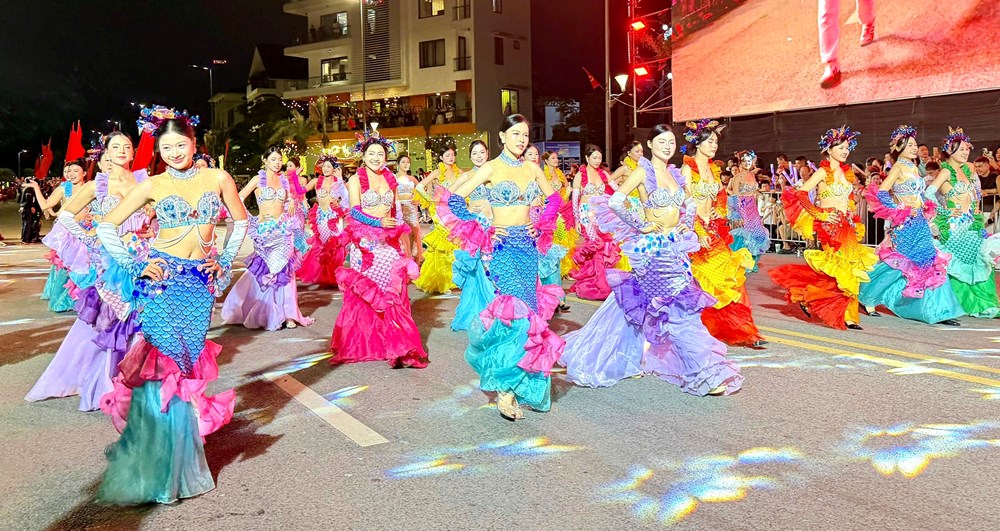 80.000 người hoà nhịp đập của Carnaval Hạ Long 2026 - ảnh 6
