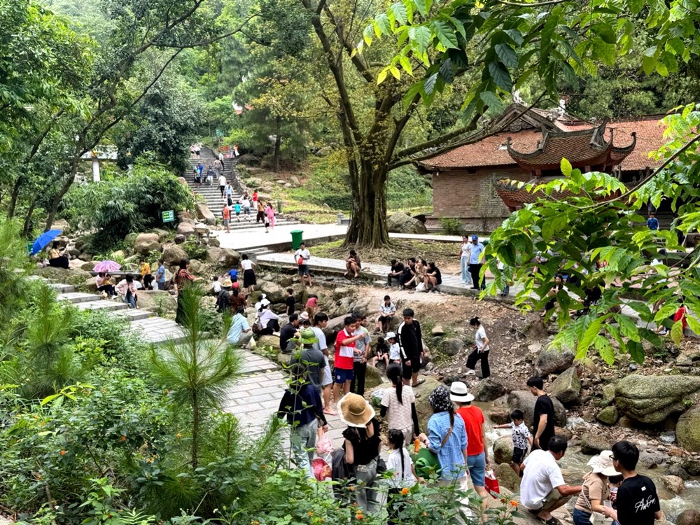 Du lịch Việt Nam bước vào “mùa vàng” với 12 triệu lượt khách - ảnh 7