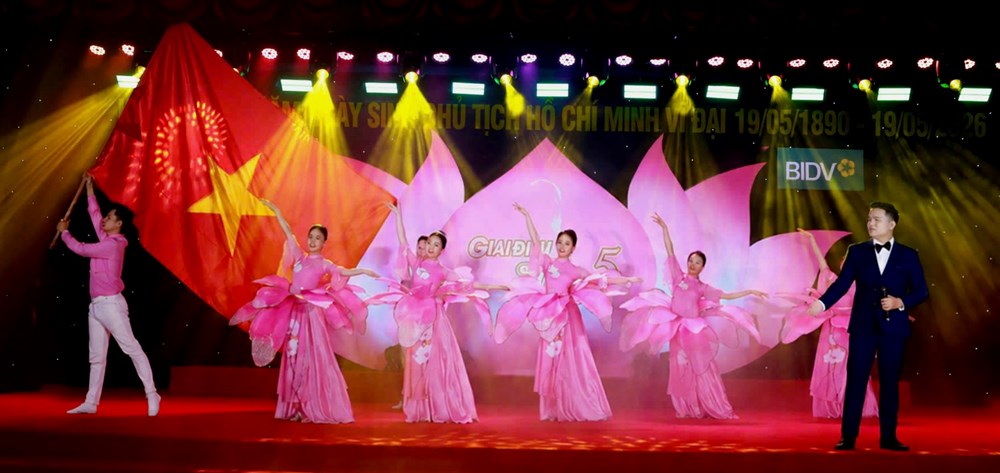 Lắng đọng “Giai điệu tháng 5” - ảnh 2