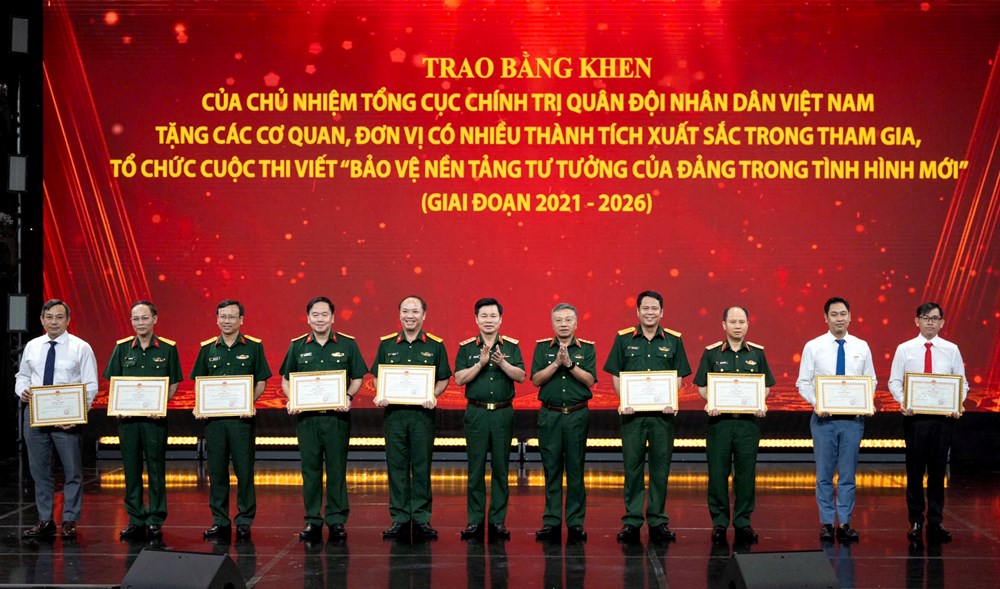 31 tác phẩm báo chí xuất sắc được trao giải - ảnh 8