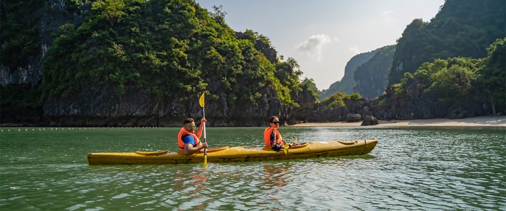  Du thuyền Hạ Long nằm trong những hành trình khiến thế giới phải mơ ước - ảnh 2