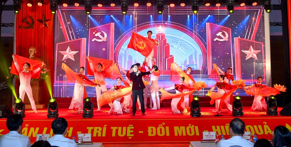 Báo cáo viên Đảng bộ Ngân hàng Nhà nước giành giải Nhất - ảnh 3