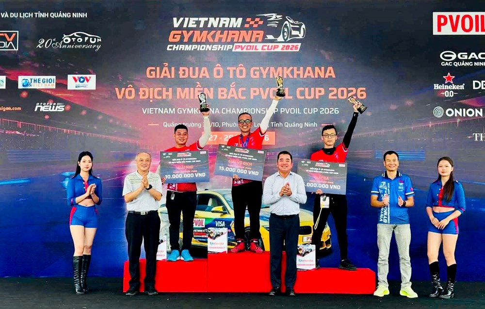 Màn trình diễn tốc độ, kỹ thuật và bản lĩnh của giới đua xe Gymkhana - ảnh 1