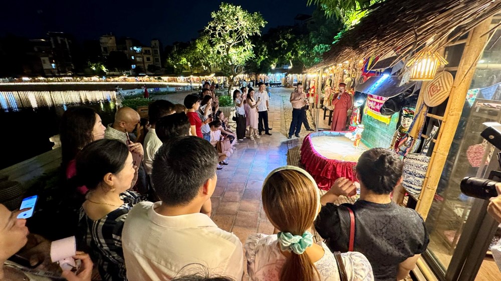 Hồ Văn trở thành điểm hẹn mới của du lịch văn hóa Thủ đô - ảnh 4