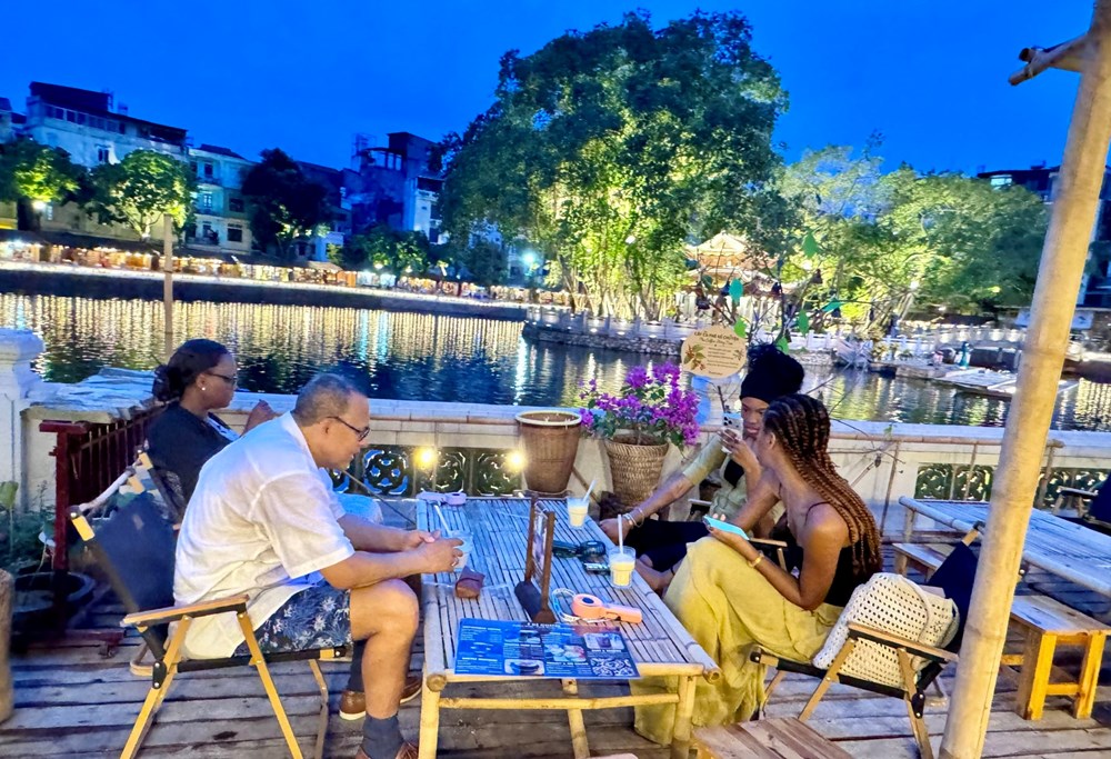 Hồ Văn trở thành điểm hẹn mới của du lịch văn hóa Thủ đô - ảnh 5