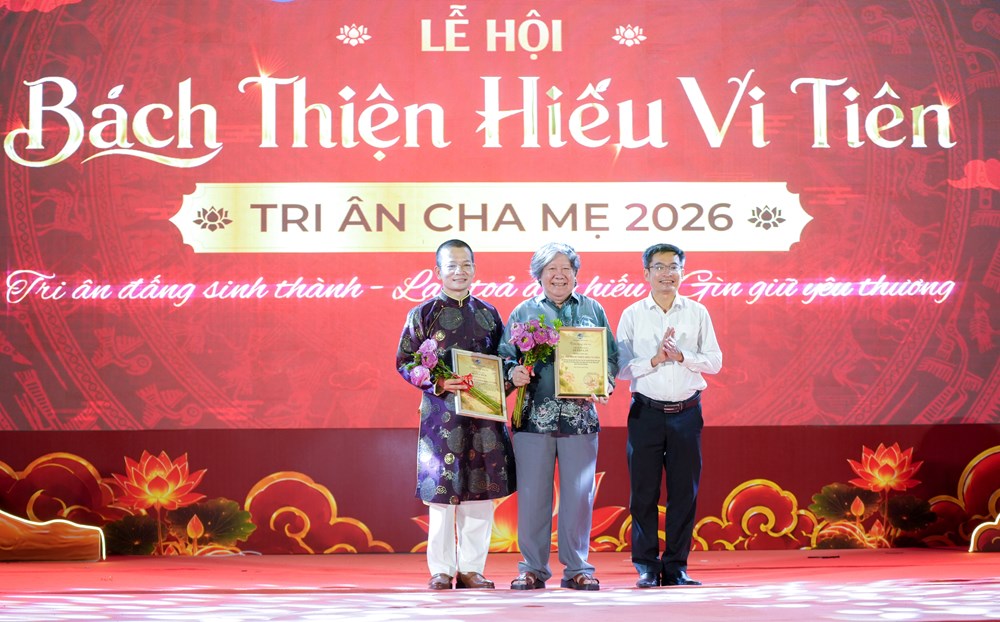 Tôn vinh Đạo Hiếu tại Lễ tri ân cha mẹ bên dòng sông Hàn - ảnh 4