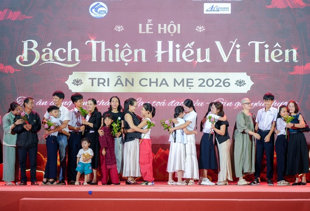 Tôn vinh Đạo Hiếu tại Lễ tri ân cha mẹ bên dòng sông Hàn - ảnh 1