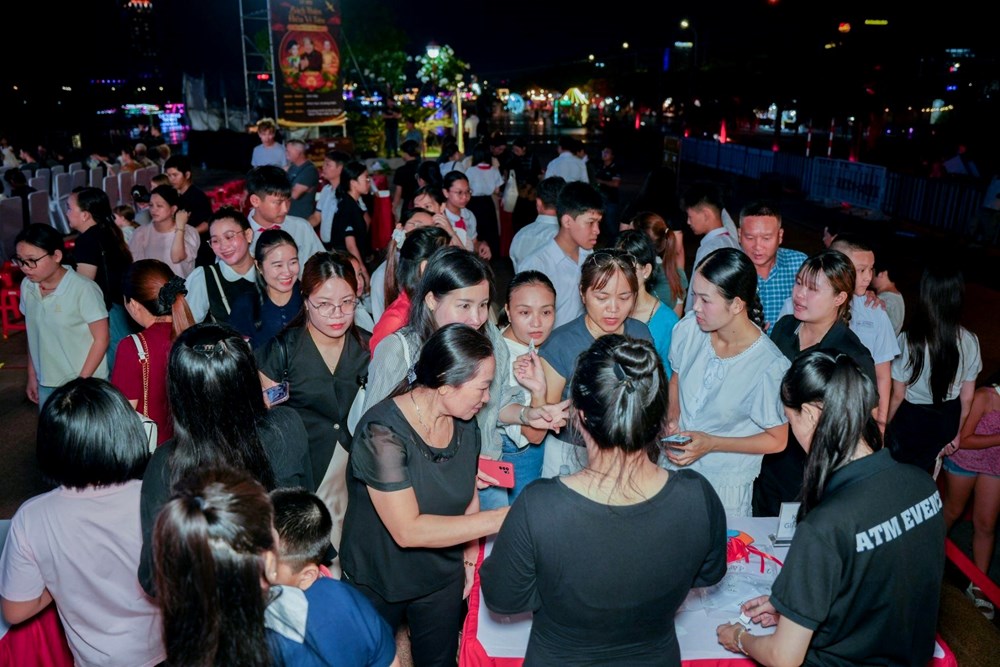 Tôn vinh Đạo Hiếu tại Lễ tri ân cha mẹ bên dòng sông Hàn - ảnh 3