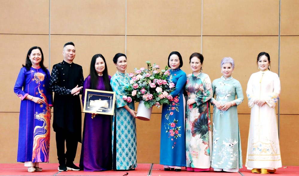 Phát huy giá trị áo dài thành nguồn lực phát triển văn hóa  - ảnh 2