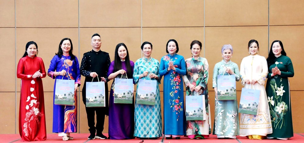 Phát huy giá trị áo dài thành nguồn lực phát triển văn hóa  - ảnh 3