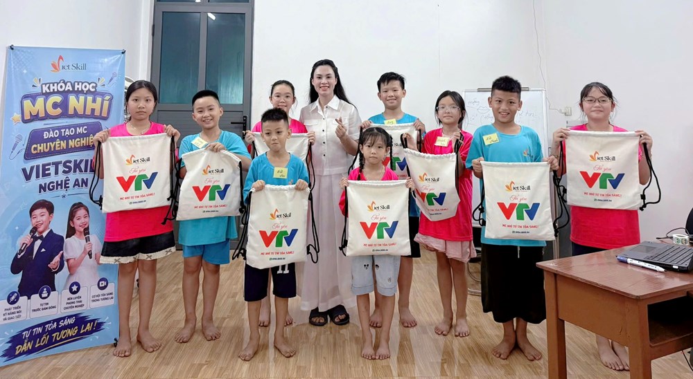 Giọng đọc thắp sáng văn hóa đọc - ảnh 1