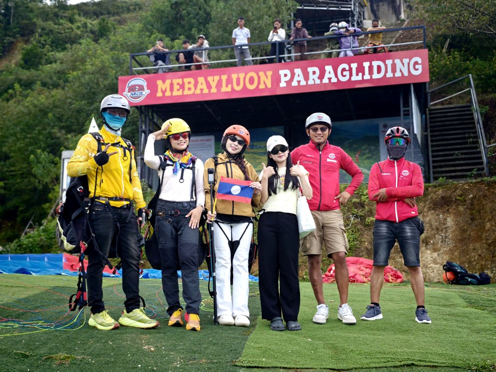 Bay dù lượn trên mùa vàng, chạy ultra trail giữa ruộng bậc thang Mù Cang Chải - ảnh 2