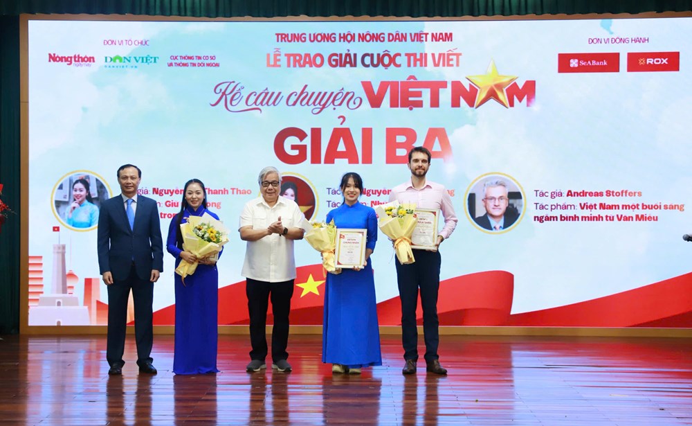 Hơn 1.200 câu chuyện cùng kể về một Việt Nam - ảnh 4