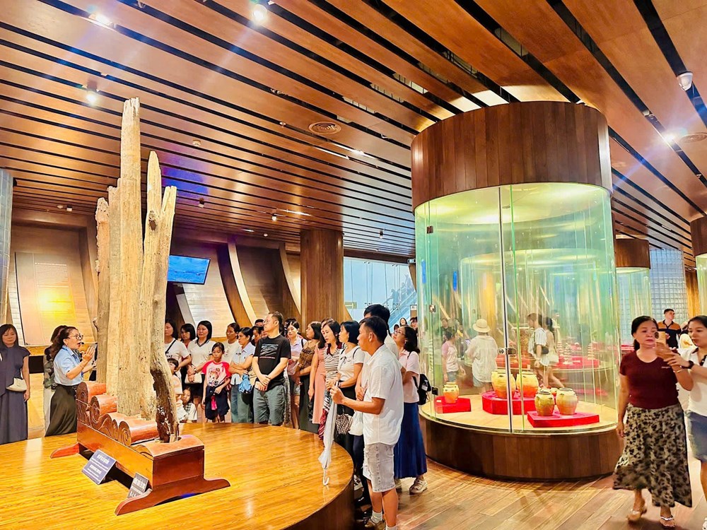 Quảng Ninh tăng cường quản lý, chấn chỉnh môi trường kinh doanh du lịch - ảnh 3