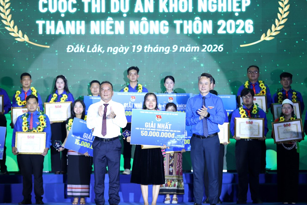 Vinh danh 30 nhà nông trẻ, xuất sắc - ảnh 7