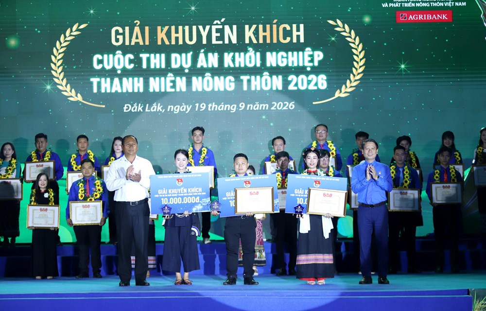 Vinh danh 30 nhà nông trẻ, xuất sắc - ảnh 10