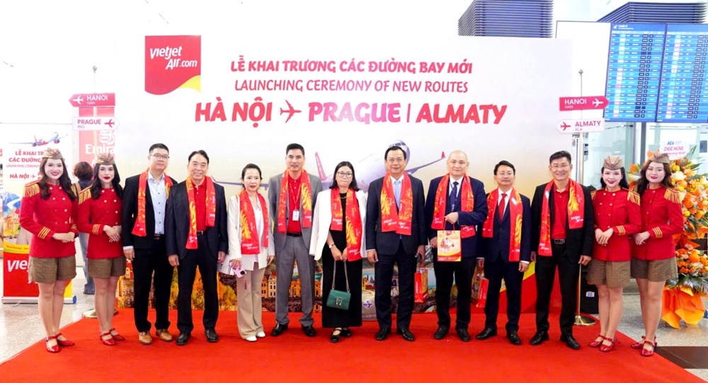 Hà Nội đẩy mạnh quảng bá hình ảnh du lịch Thủ đô qua các đường bay mới - ảnh 1