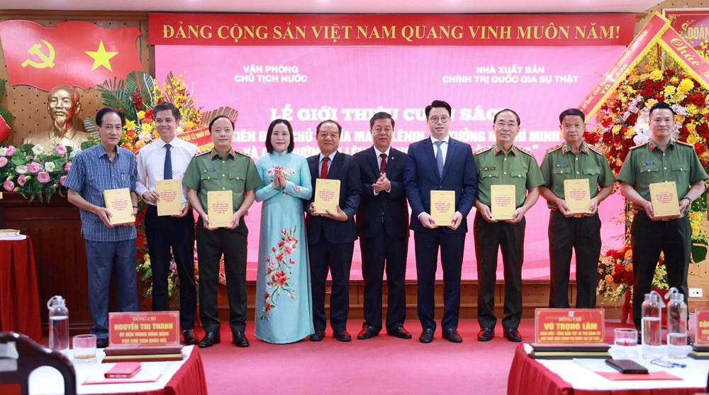 Giới thiệu cuốn sách về tầm nhìn và dấu ấn của Đại tướng Trần Đại Quang - ảnh 6