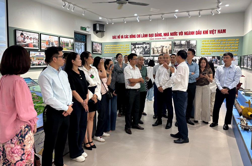 Văn hóa là nguồn lực cho hiện tại, động lực cho tương lai - ảnh 1