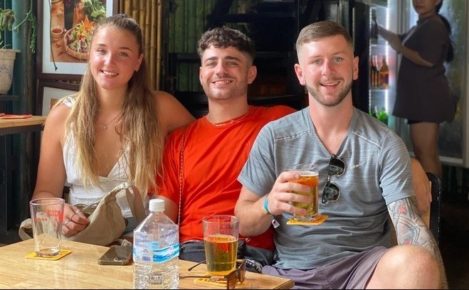 Khách Tây kể lại trải nghiệm lúc 1h sáng giữa thủ đô rồi đưa ra quyết định bất ngờ này - ảnh 3