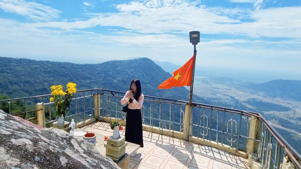 Hè về, Cấm Sơn rực rỡ sắc màu - ảnh 3