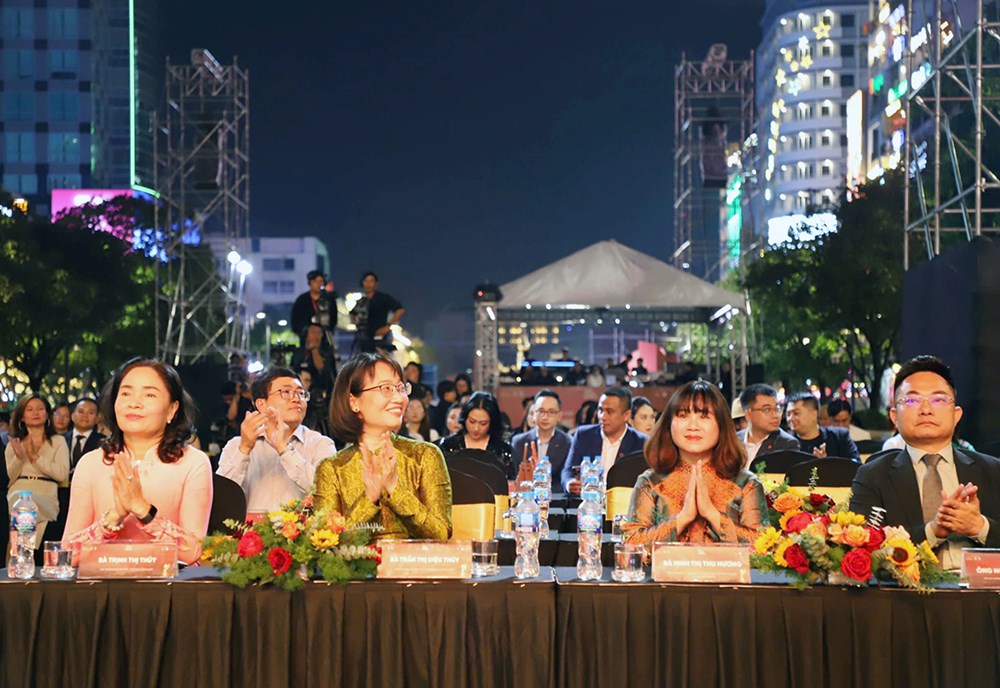 Ấn tượng Giải thưởng Quảng cáo sáng tạo Việt Nam 2024 - ảnh 1