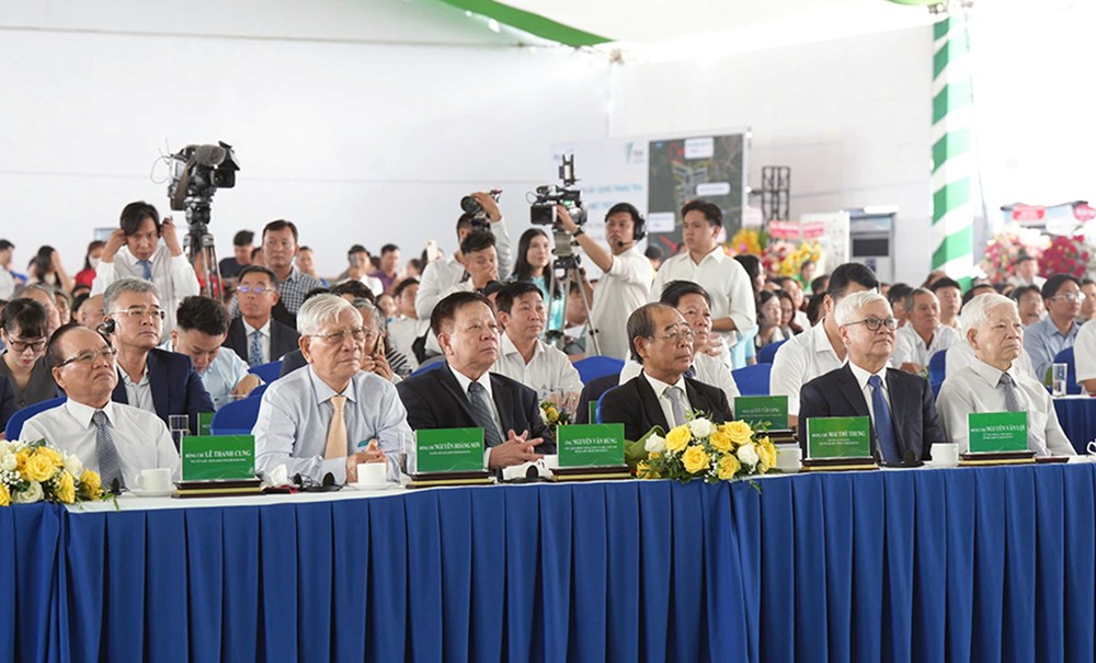 Bình Dương khởi công các dự án chiến lược - ảnh 1