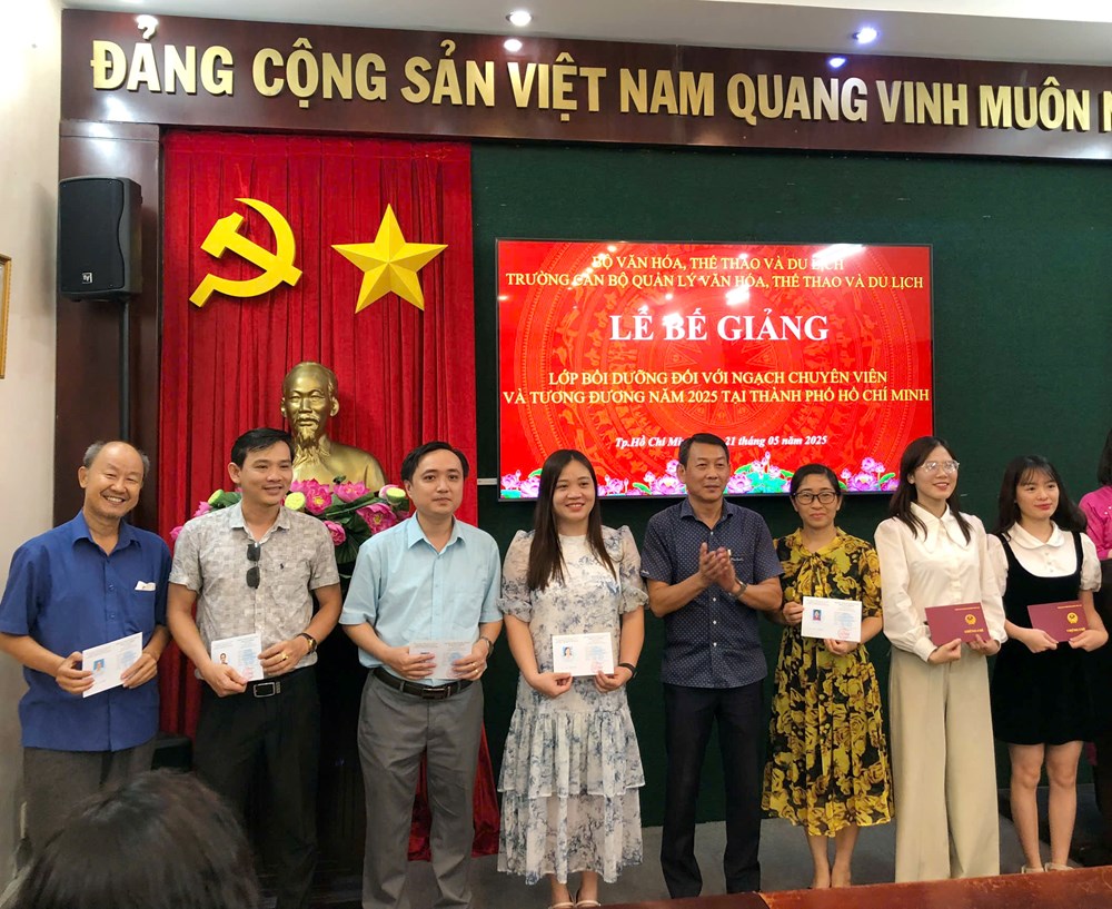 Chuẩn hóa ngạch, bậc cho cán bộ công chức, viên chức ngành VHTTDL - ảnh 2