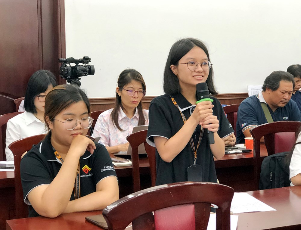 Báo chí phải đi trước, mở đường đưa Nghị quyết 68 “thấm” vào cuộc sống - ảnh 4